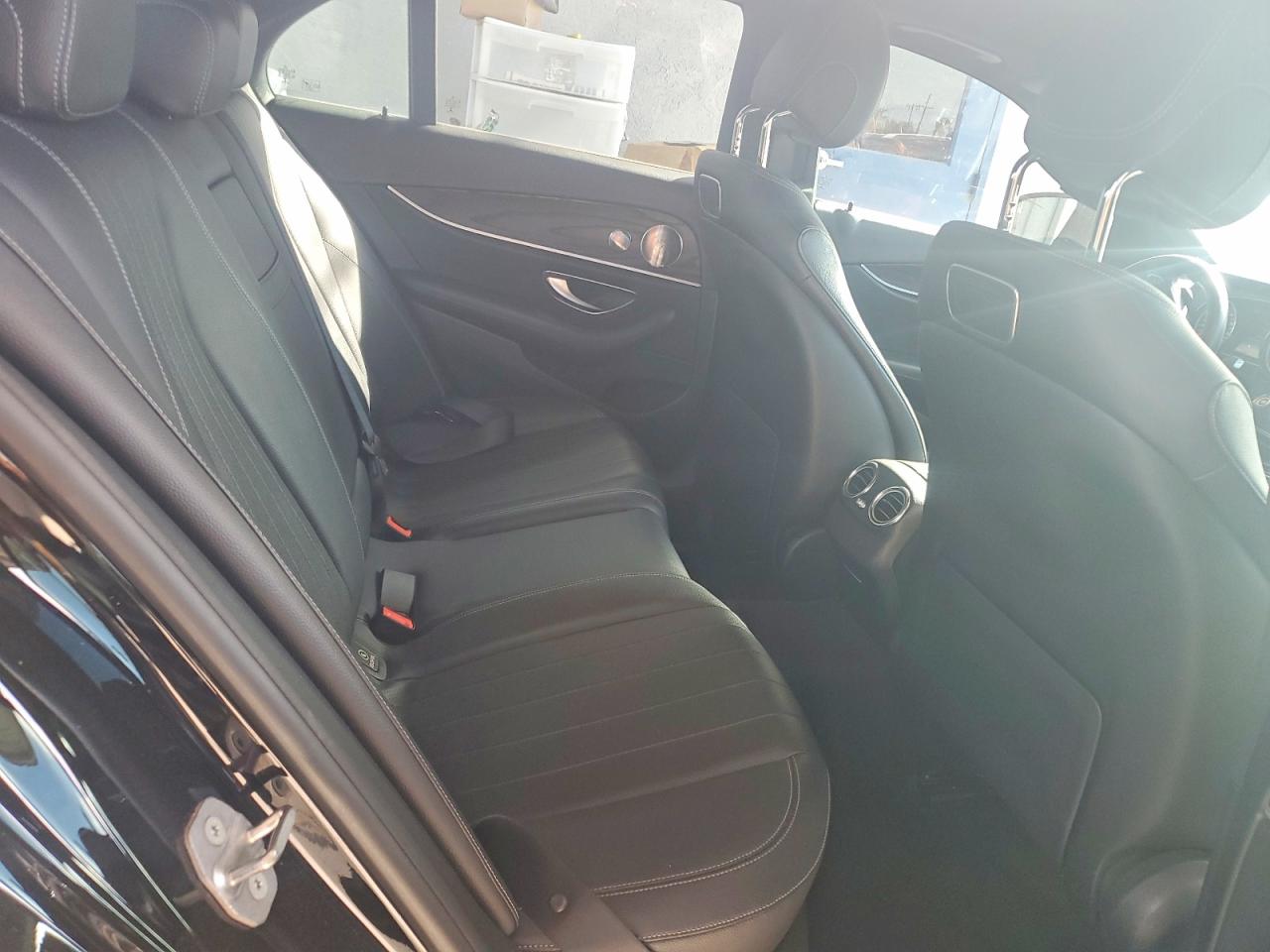2018 MERCEDES-BENZ E 300 photo 10