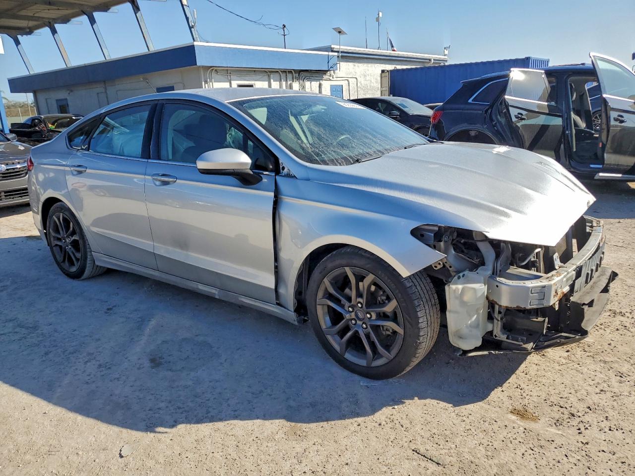 2018 FORD FUSION S photo 4