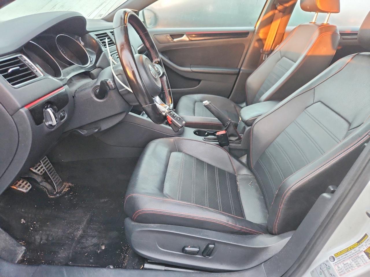 2017 VOLKSWAGEN JETTA GLI photo 7