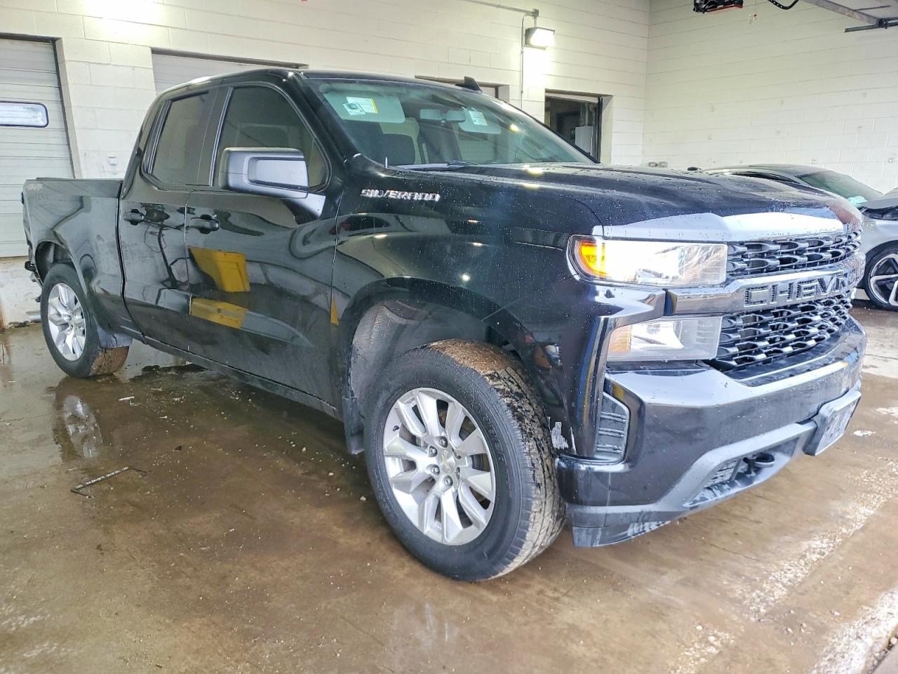 2019 CHEVROLET SILVERADO K1500 CUSTOM photo 4