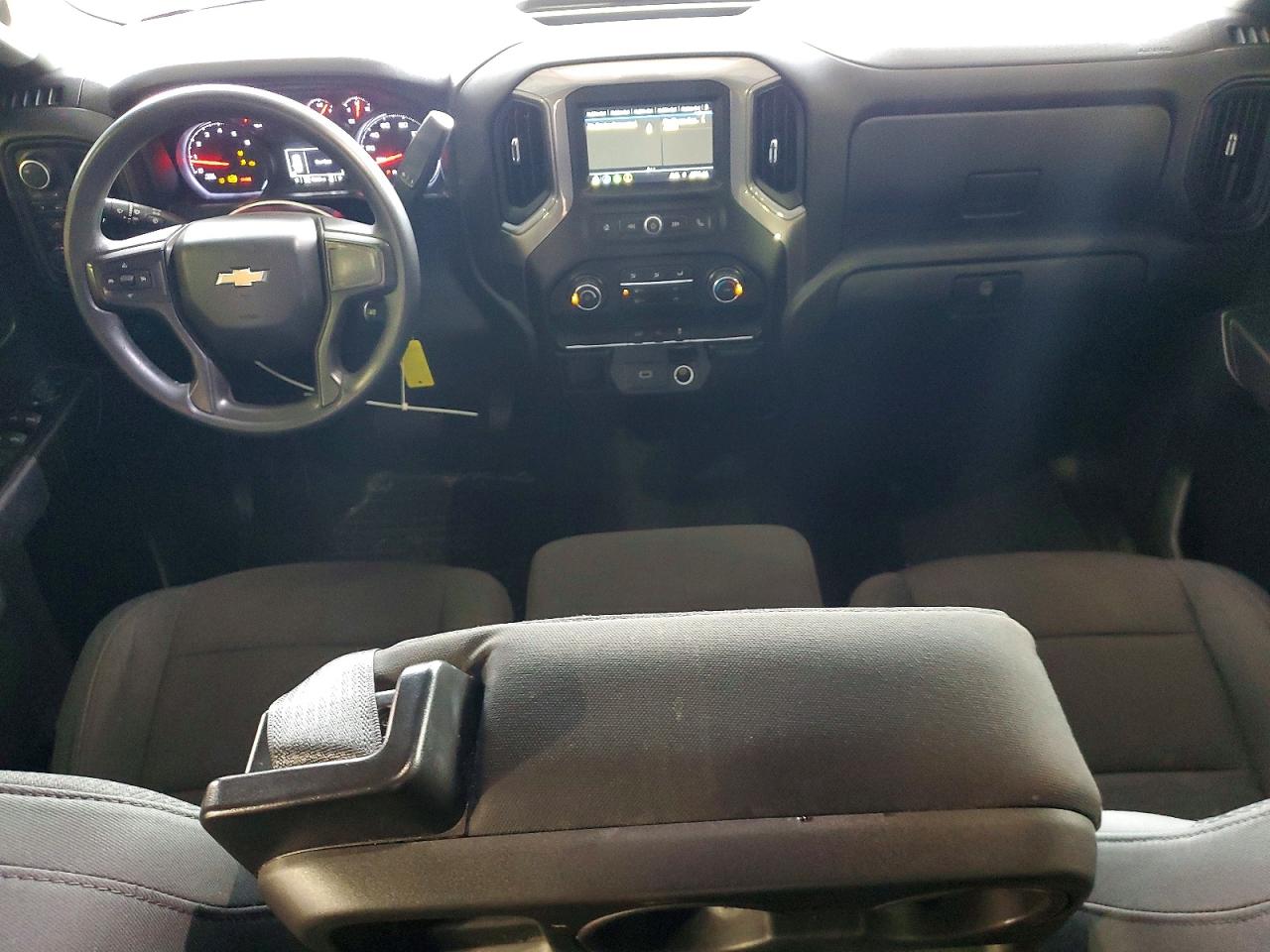 2019 CHEVROLET SILVERADO K1500 CUSTOM photo 8