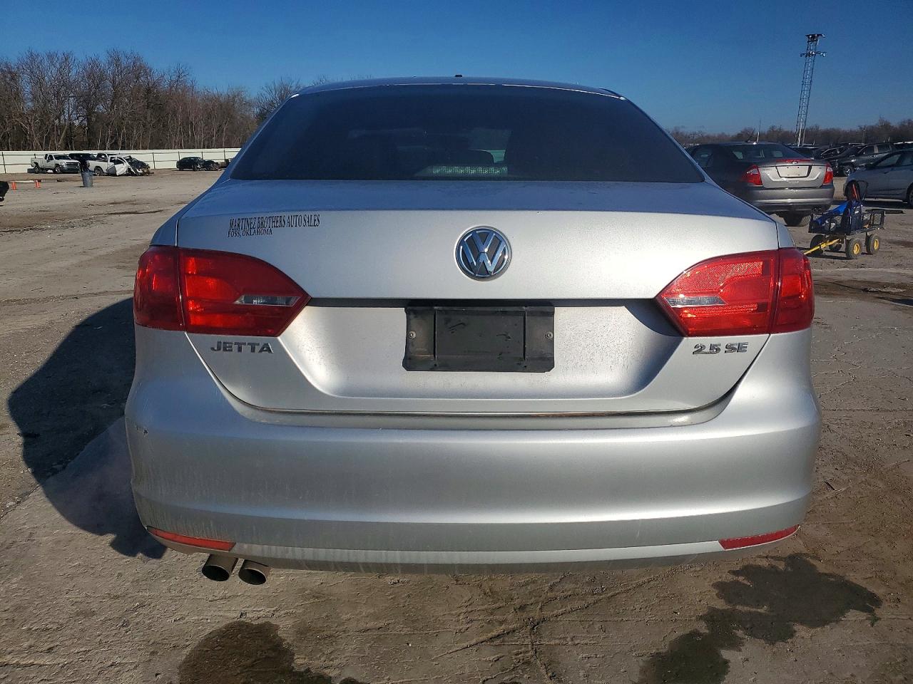 2011 VOLKSWAGEN JETTA SE photo 11