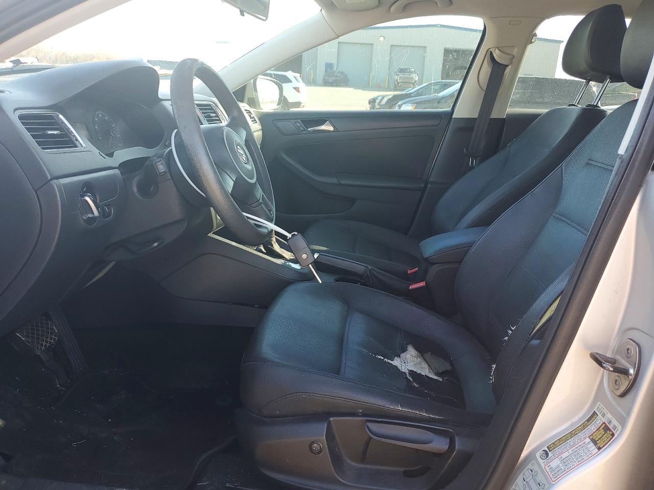2011 VOLKSWAGEN JETTA SE photo 13