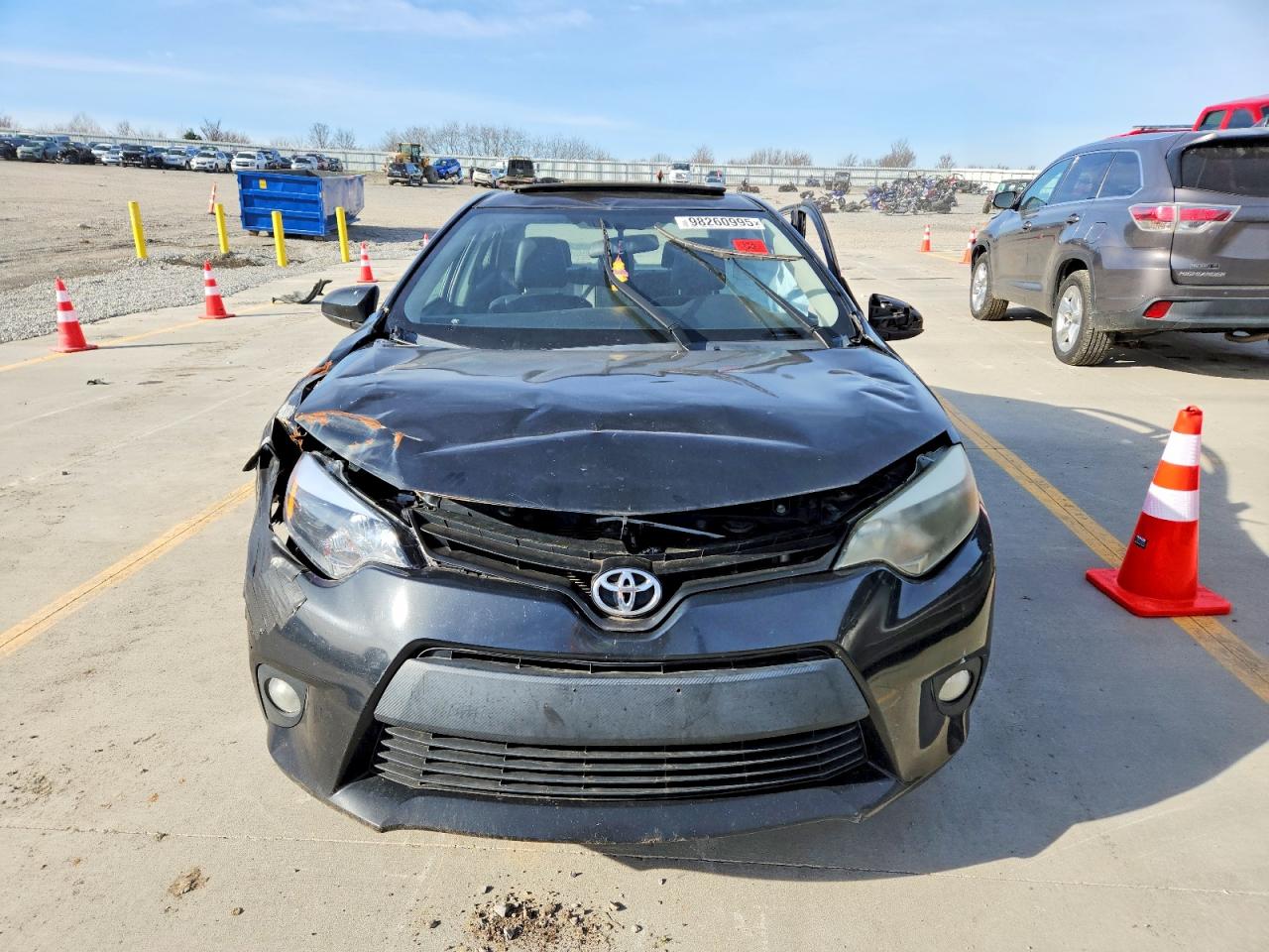 2014 TOYOTA COROLLA L photo 5