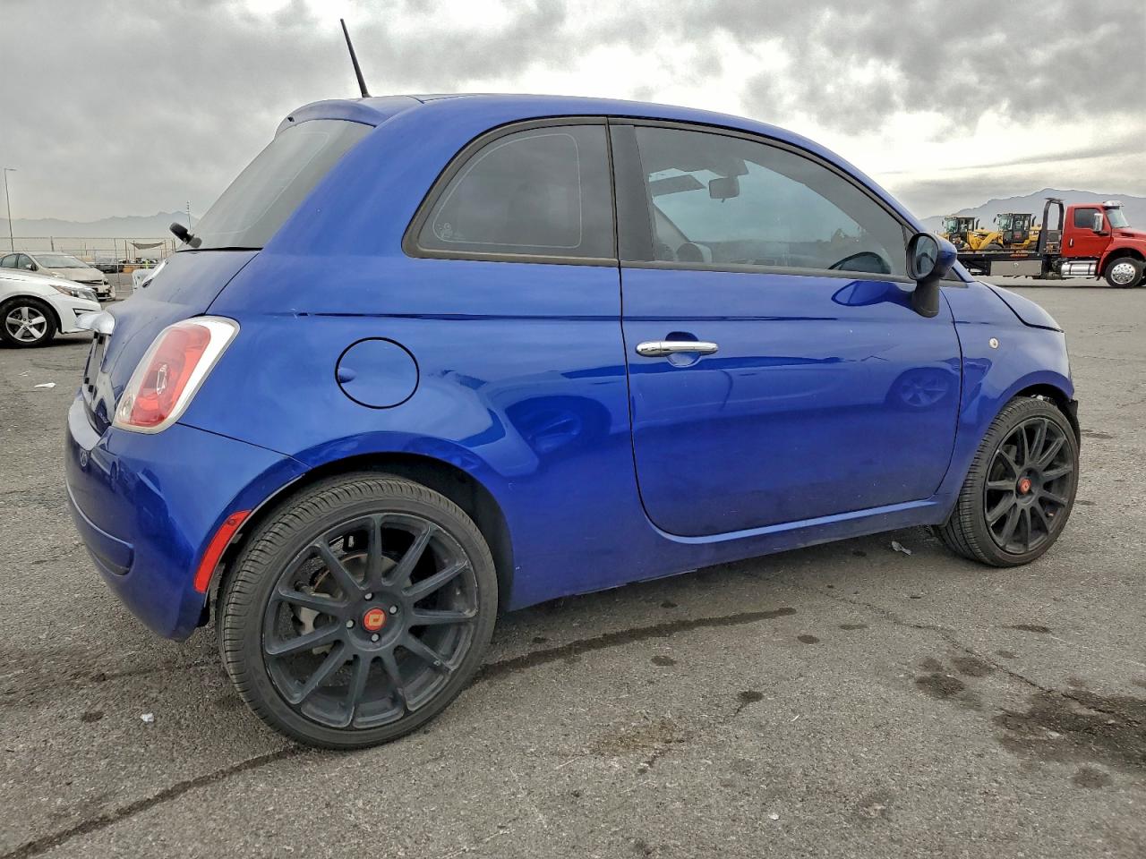 2013 FIAT 500 POP photo 3