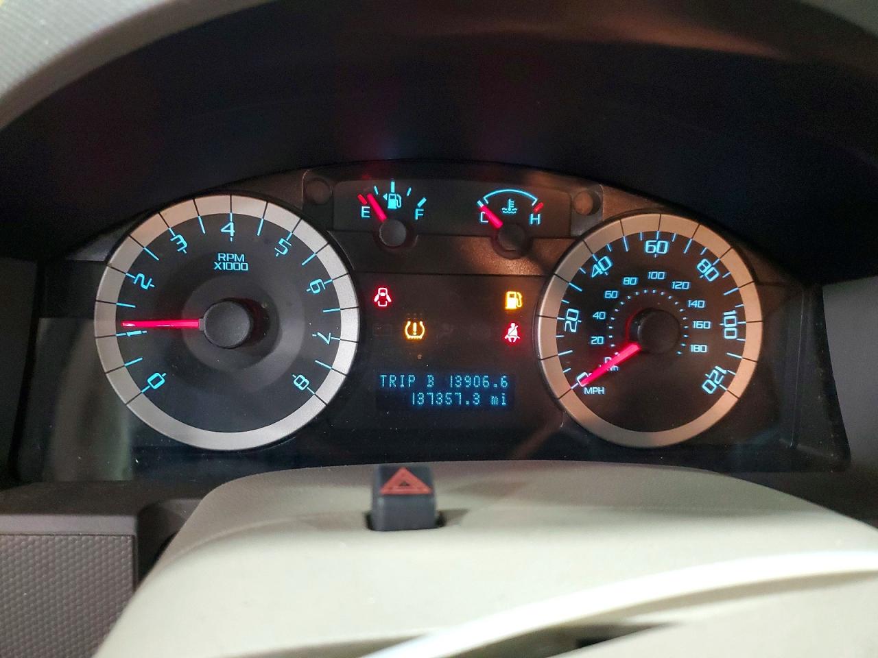 2011 FORD ESCAPE XLT photo 9