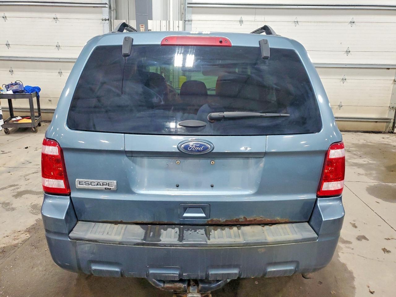2011 FORD ESCAPE XLT photo 6