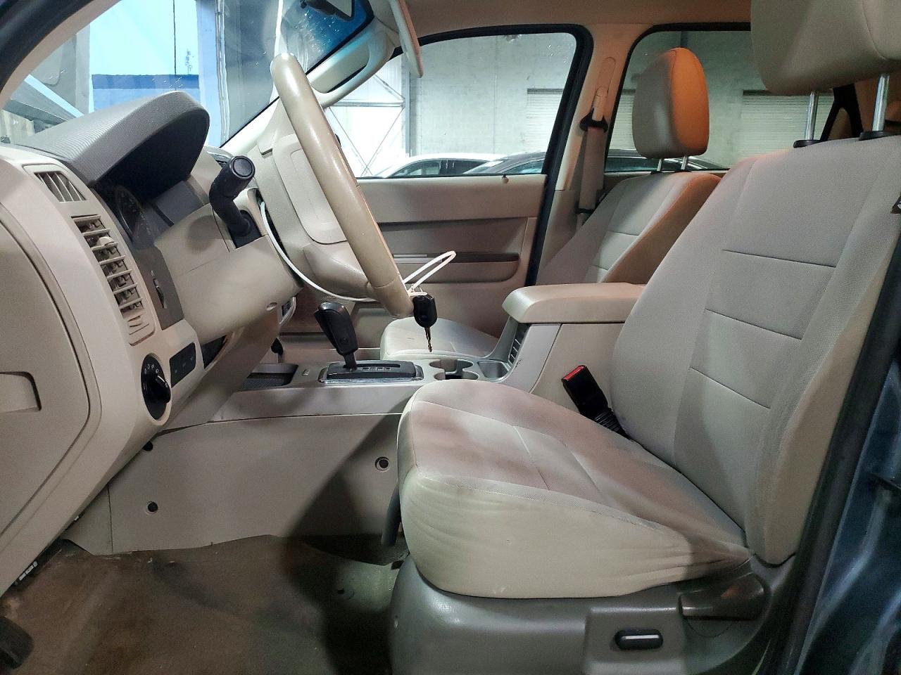 2011 FORD ESCAPE XLT photo 7