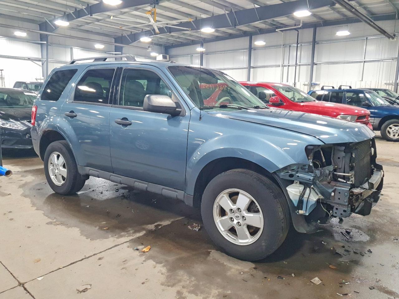 2011 FORD ESCAPE XLT photo 4