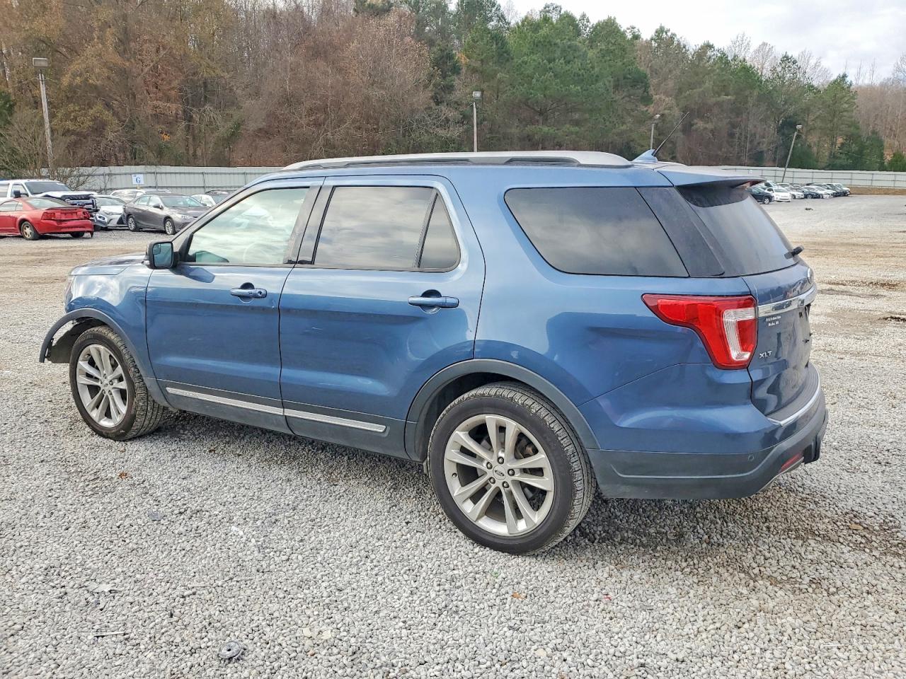 2018 FORD EXPLORER XLT photo 2