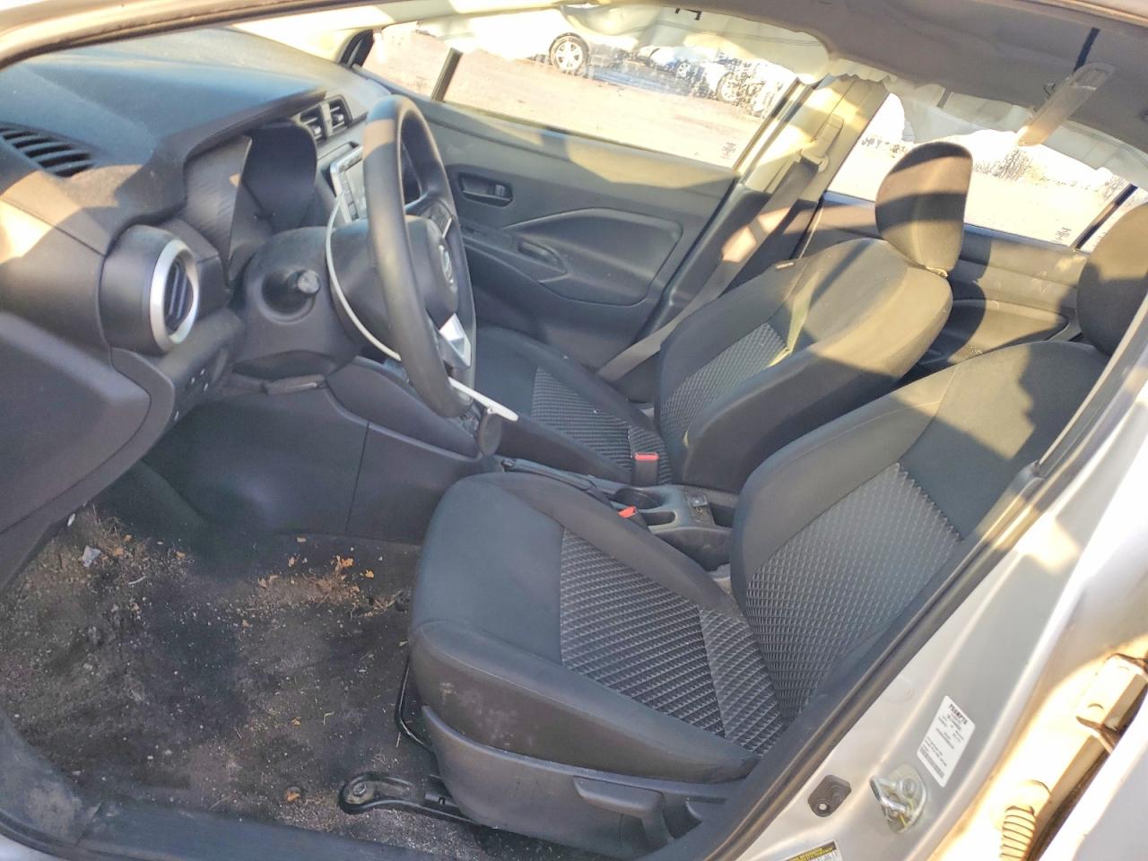 2021 NISSAN VERSA S photo 7