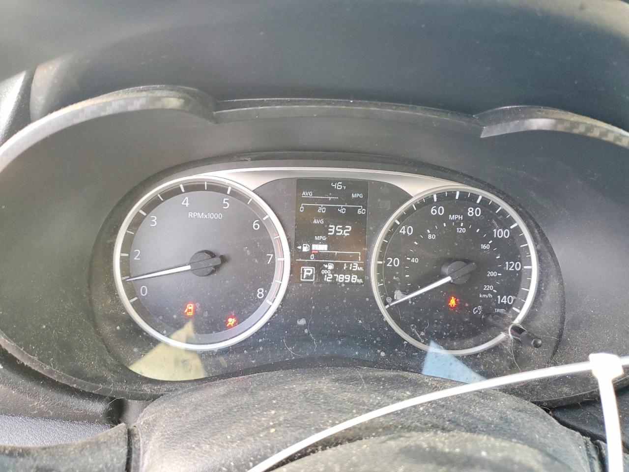 2021 NISSAN VERSA S photo 9