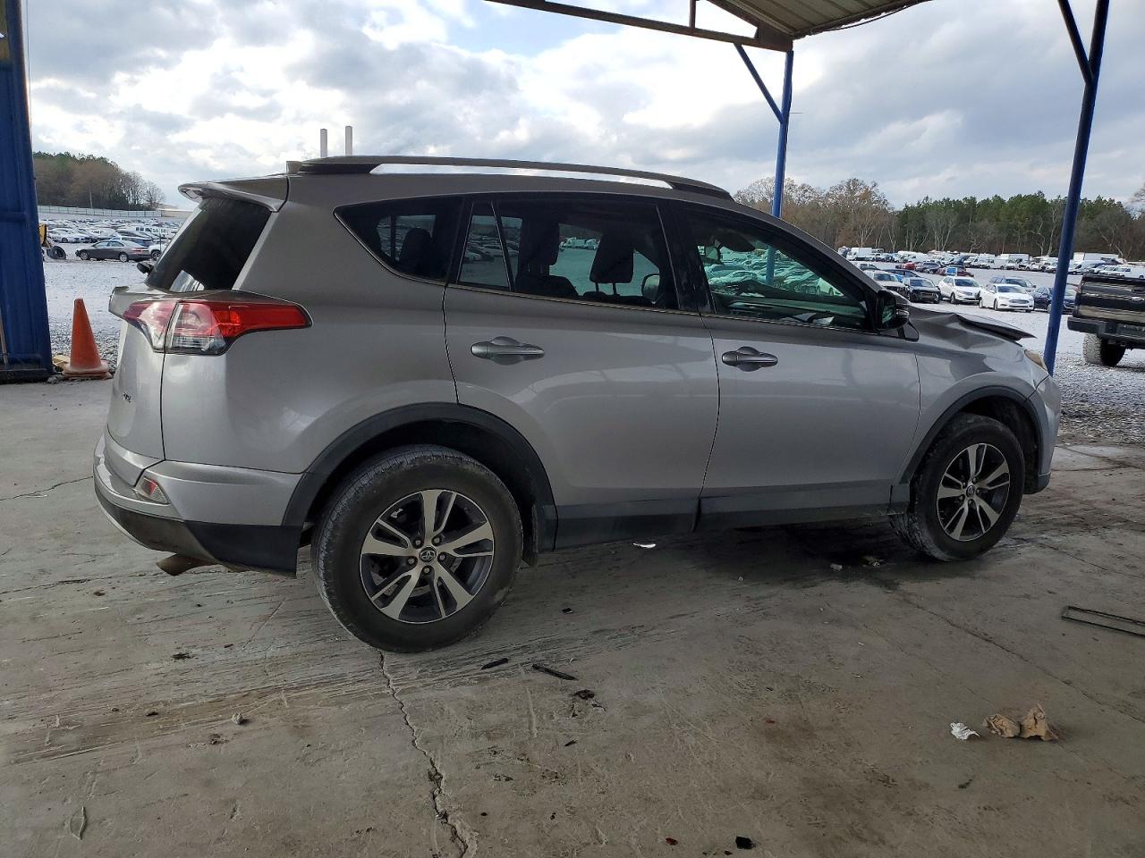 2018 TOYOTA RAV4 ADVENTURE photo 3