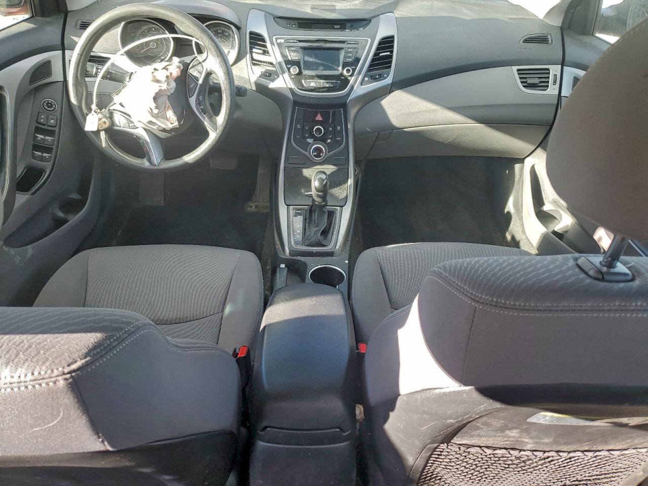 2015 HYUNDAI ELANTRA SE photo 8