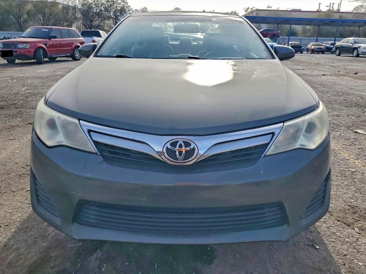 2013 TOYOTA CAMRY L photo 5