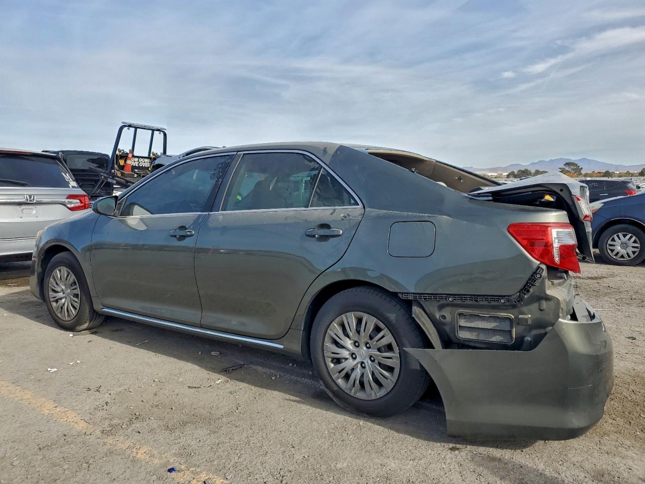 2013 TOYOTA CAMRY L photo 2