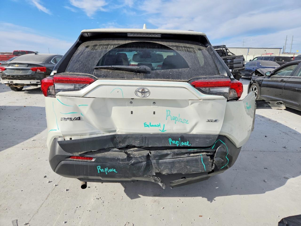 2021 TOYOTA RAV4 XLE PREMIUM photo 6