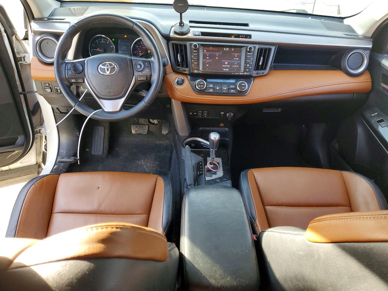 2017 TOYOTA RAV4 LIMITED photo 8