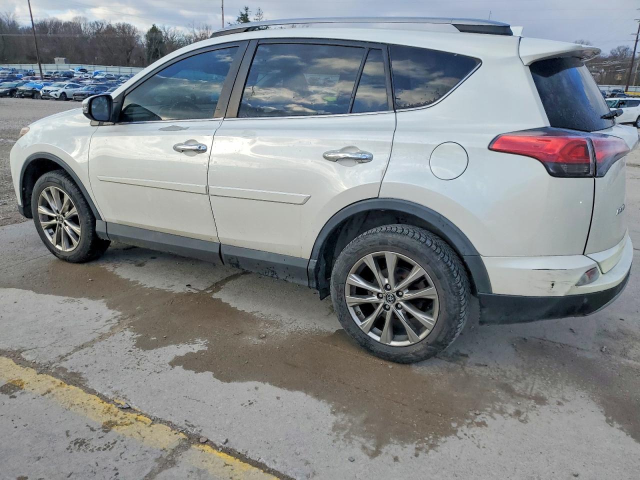 2017 TOYOTA RAV4 LIMITED photo 2