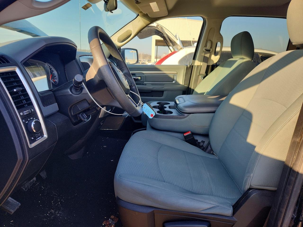 2019 RAM 1500 CLASSIC SLT photo 7