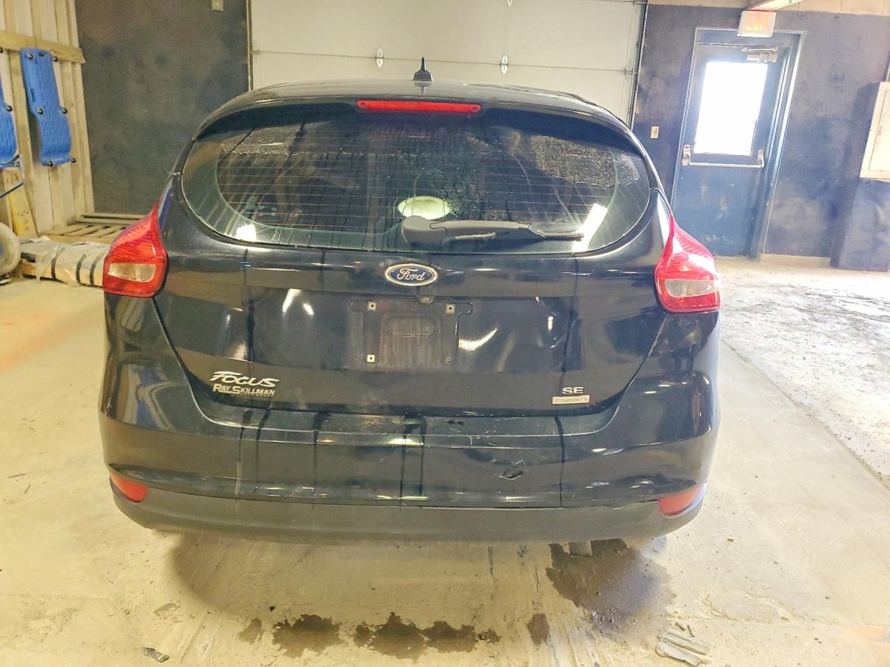 2017 FORD FOCUS SE photo 6