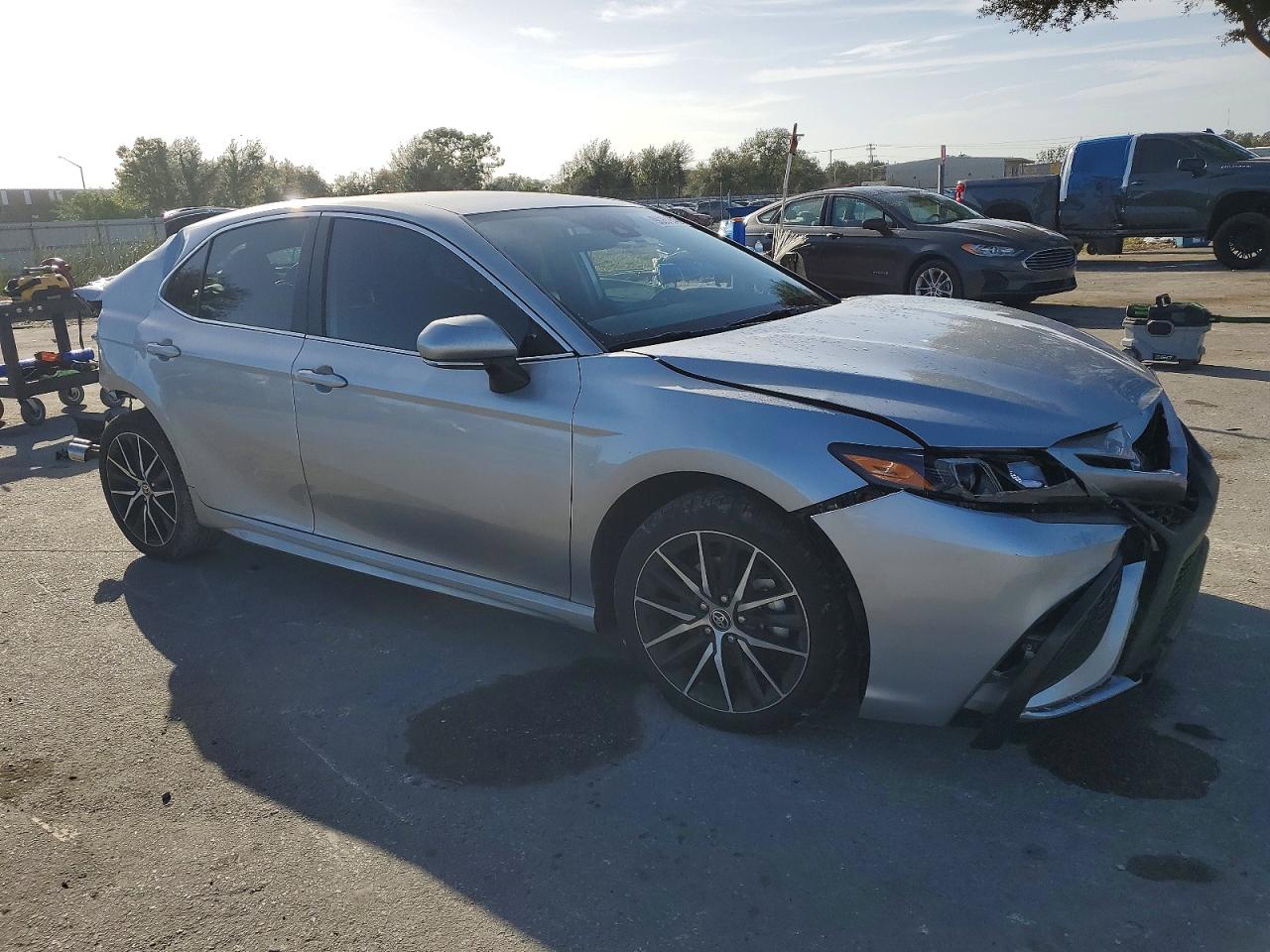 2024 TOYOTA CAMRY SE NIGHT SHADE photo 4