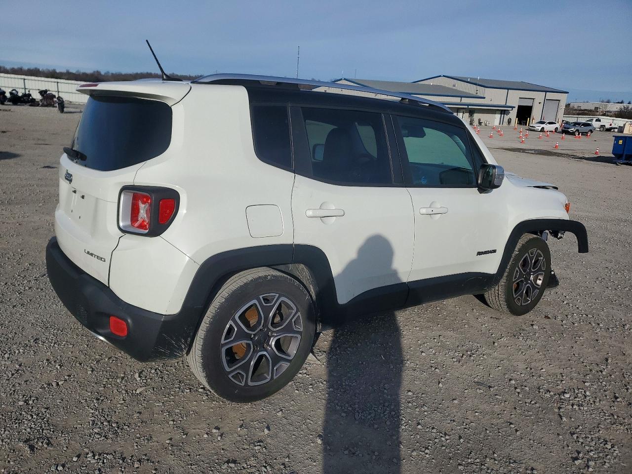 2015 JEEP RENEGADE photo 3