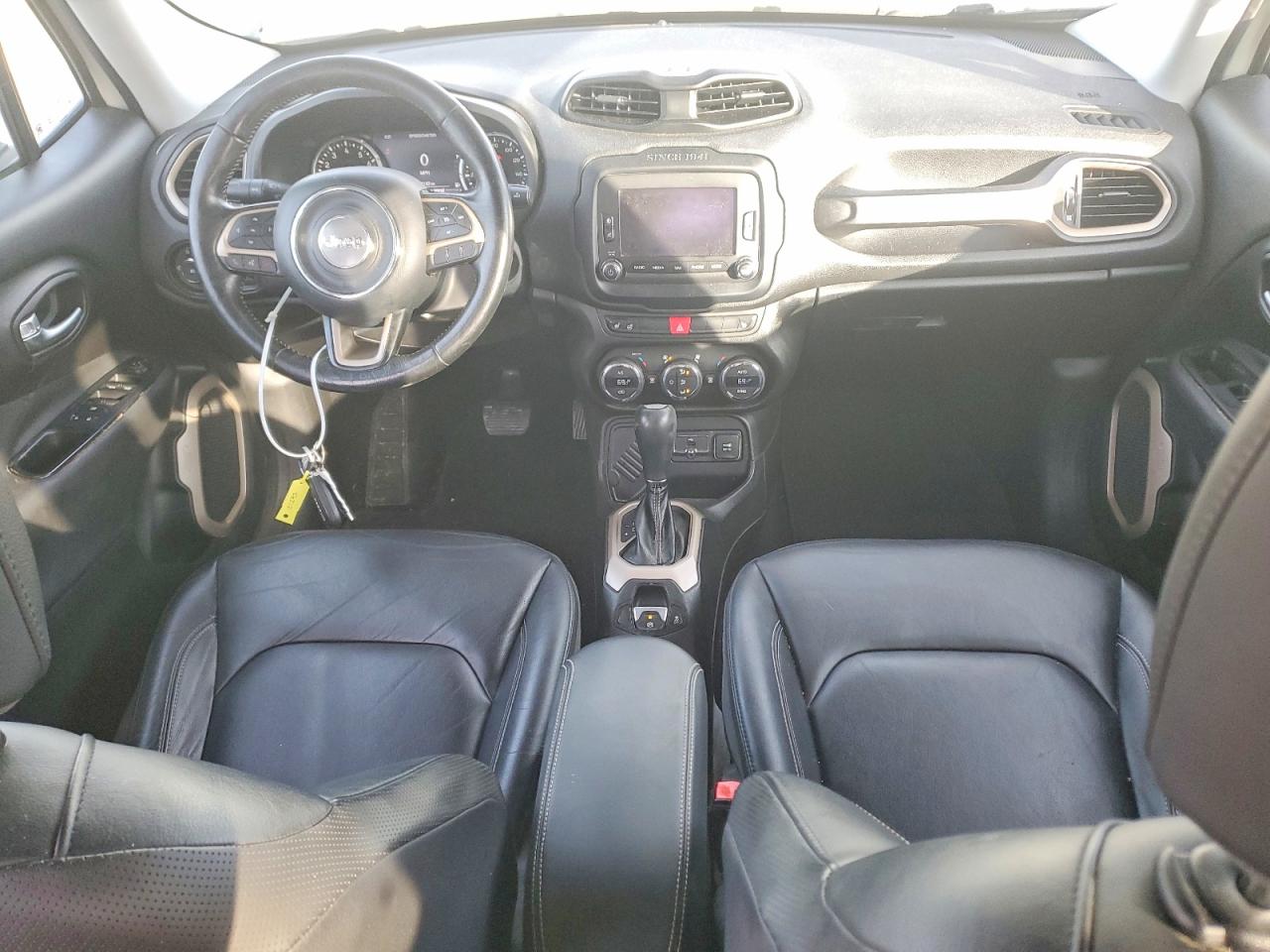 2015 JEEP RENEGADE photo 8