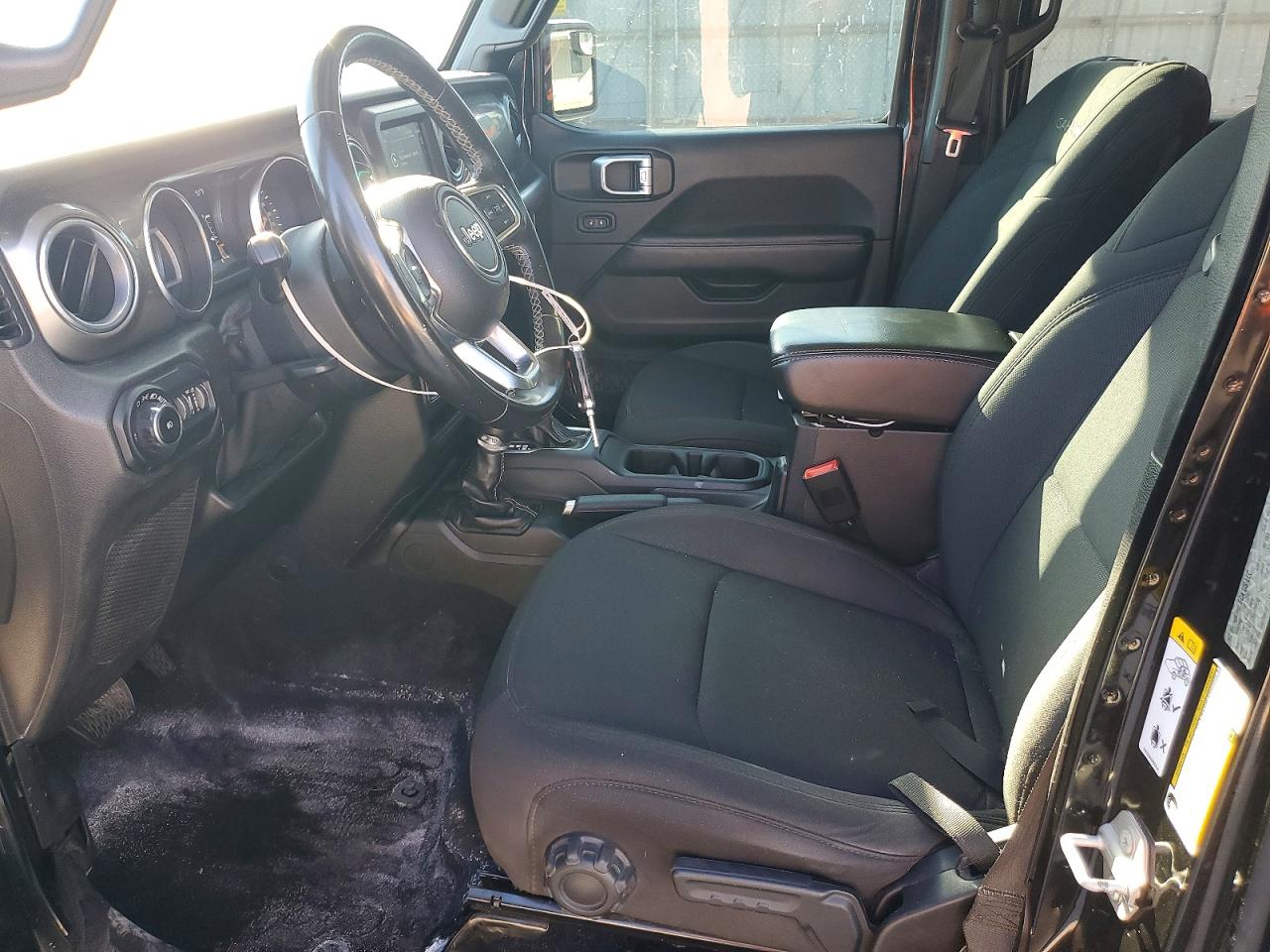 2019 JEEP WRANGLER UNLIMITED SAHARA photo 7