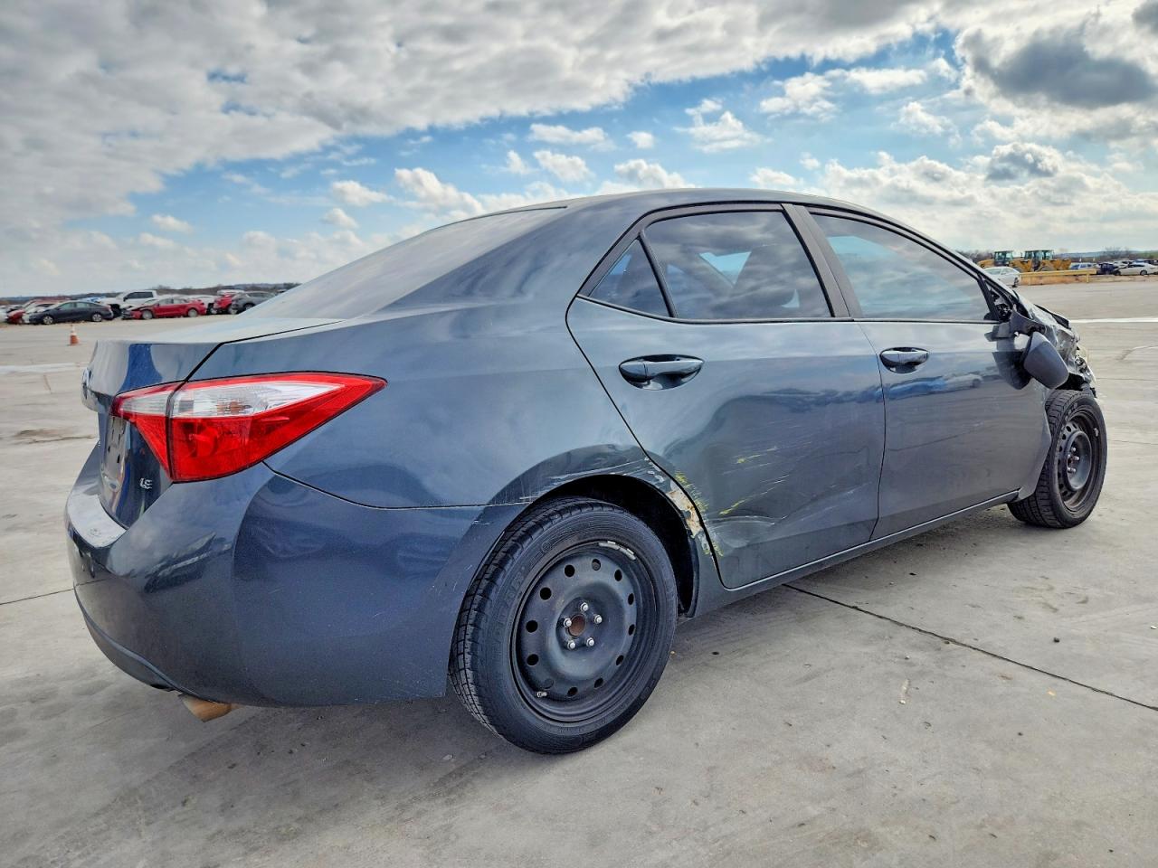 2014 TOYOTA COROLLA LE photo 3