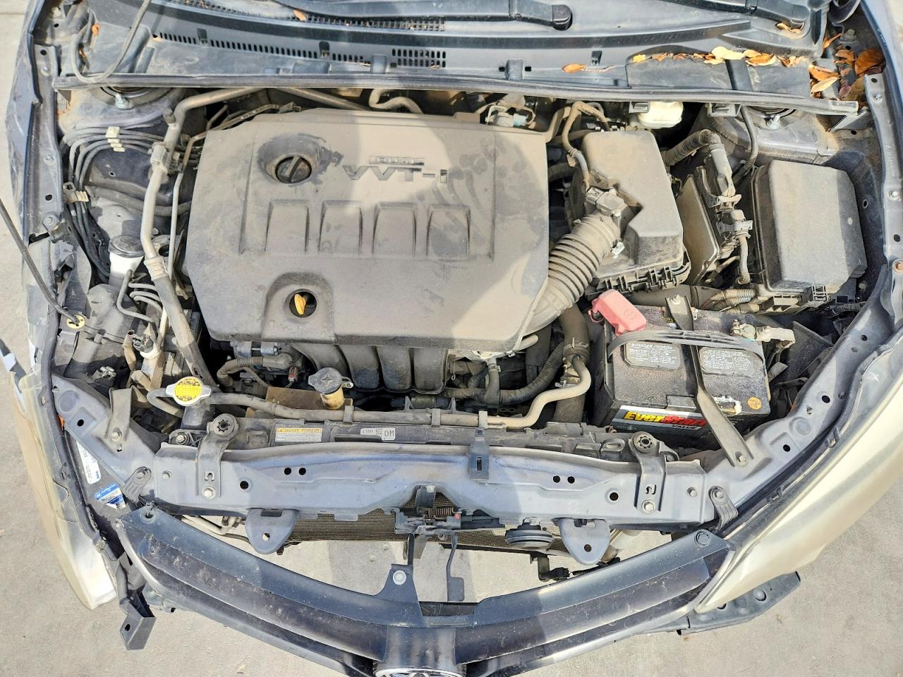 2014 TOYOTA COROLLA LE photo 11
