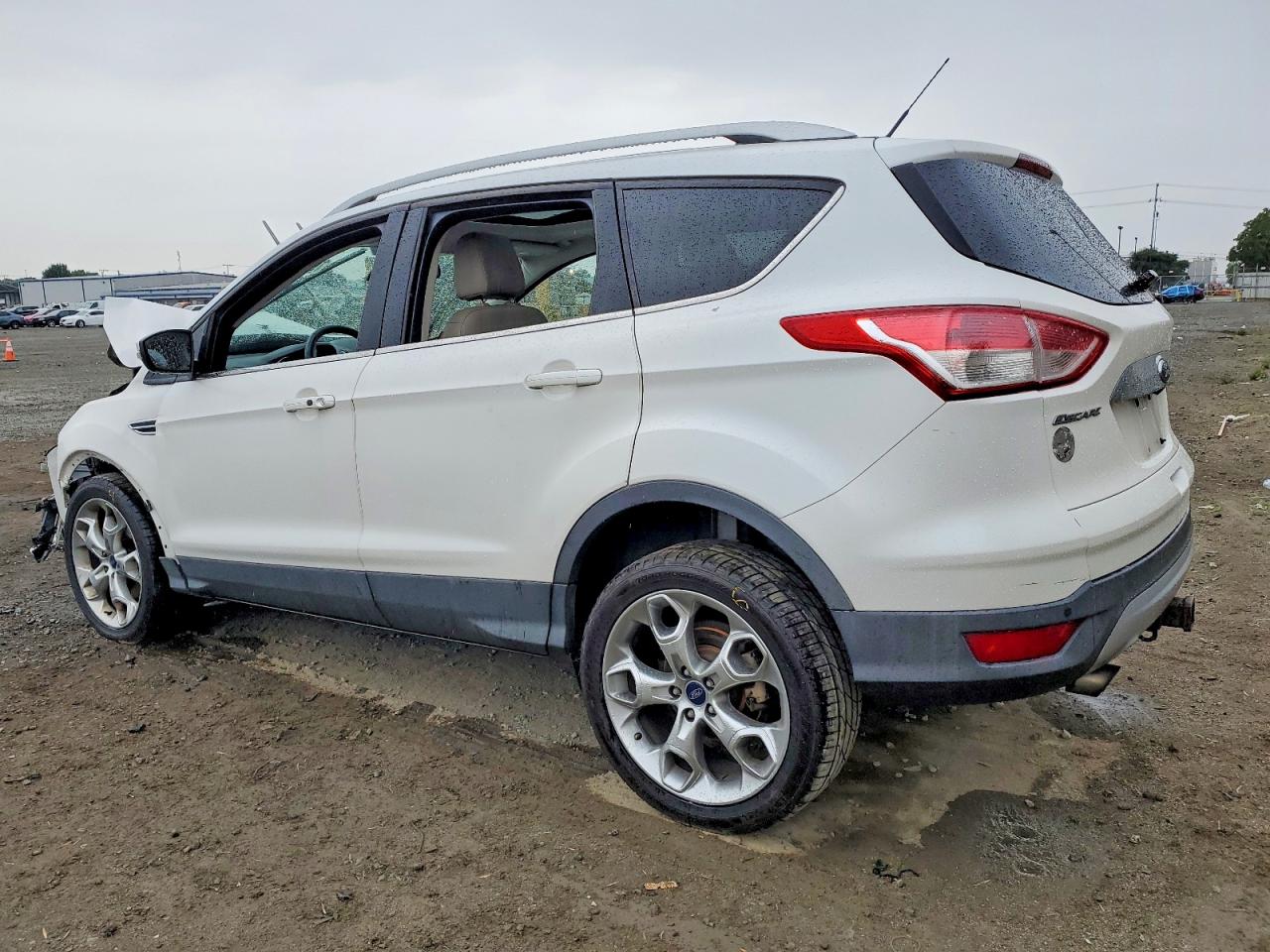 2015 FORD ESCAPE TITANIUM photo 2