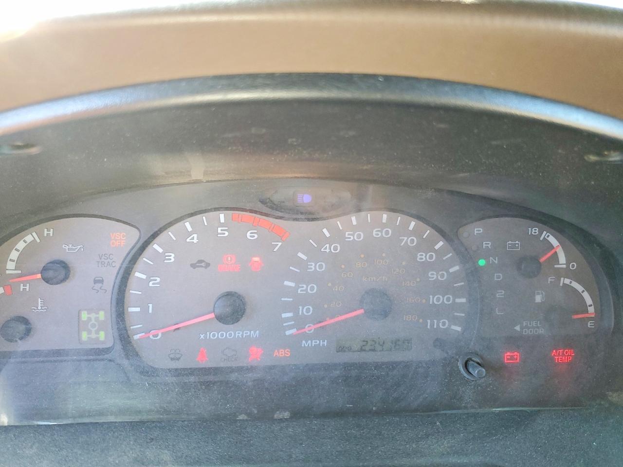 2002 TOYOTA SEQUOIA SR5 photo 9