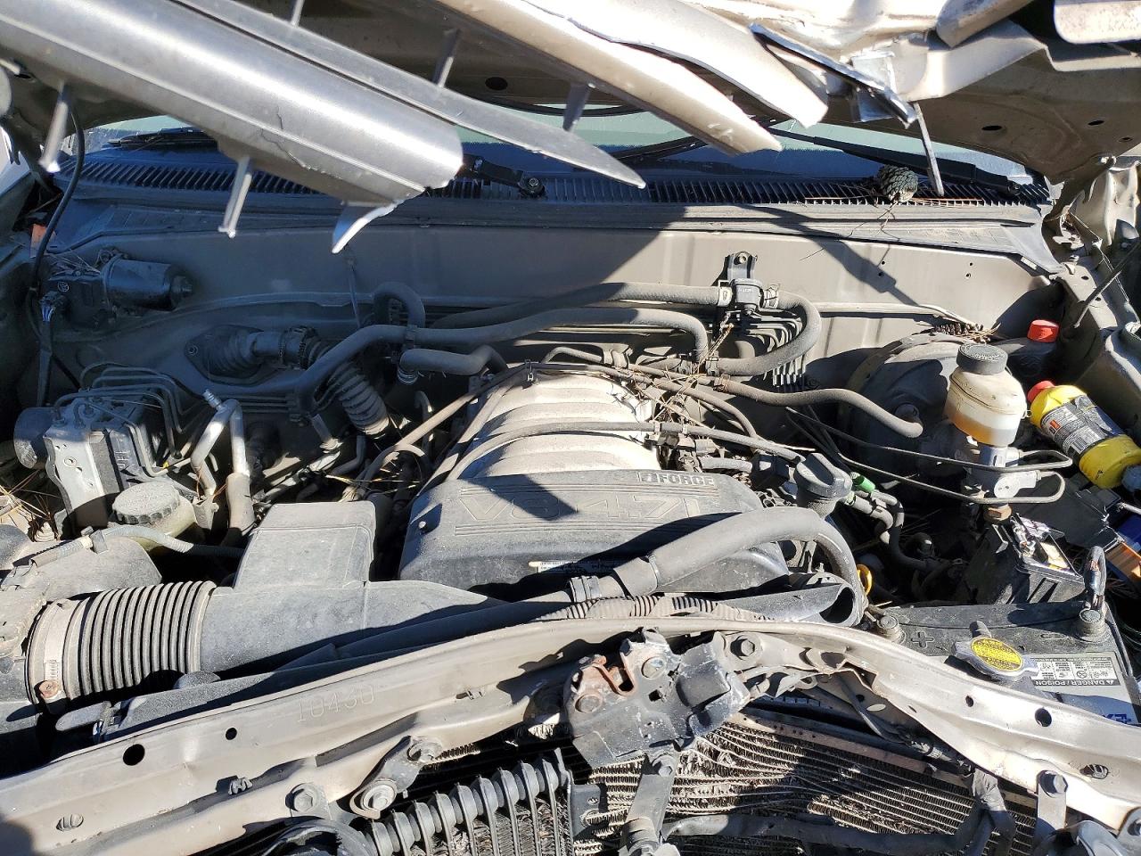 2002 TOYOTA SEQUOIA SR5 photo 12