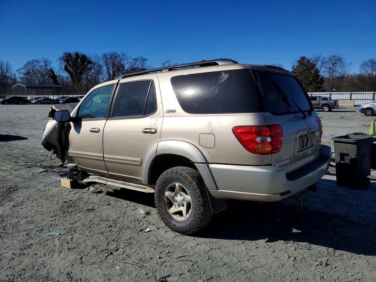 2002 TOYOTA SEQUOIA SR5 photo 2