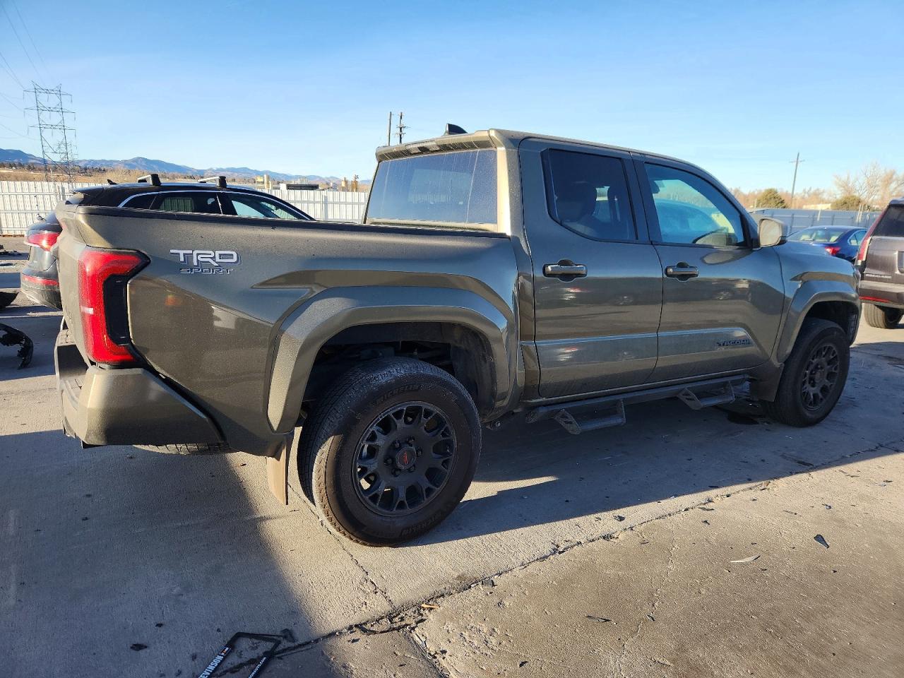 2024 TOYOTA TACOMA DOUBLE CAB photo 3