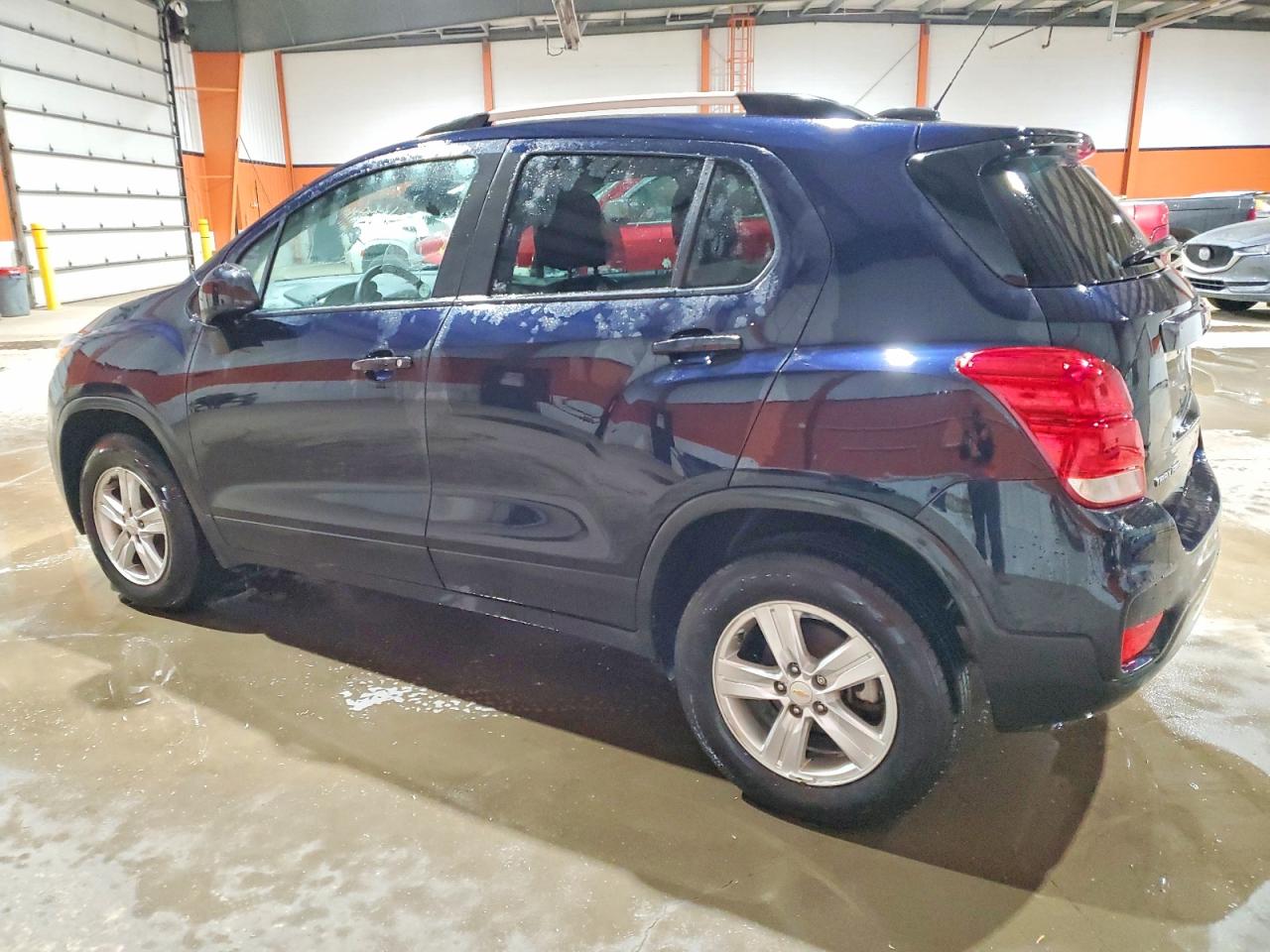 2021 CHEVROLET TRAX 1LT photo 2