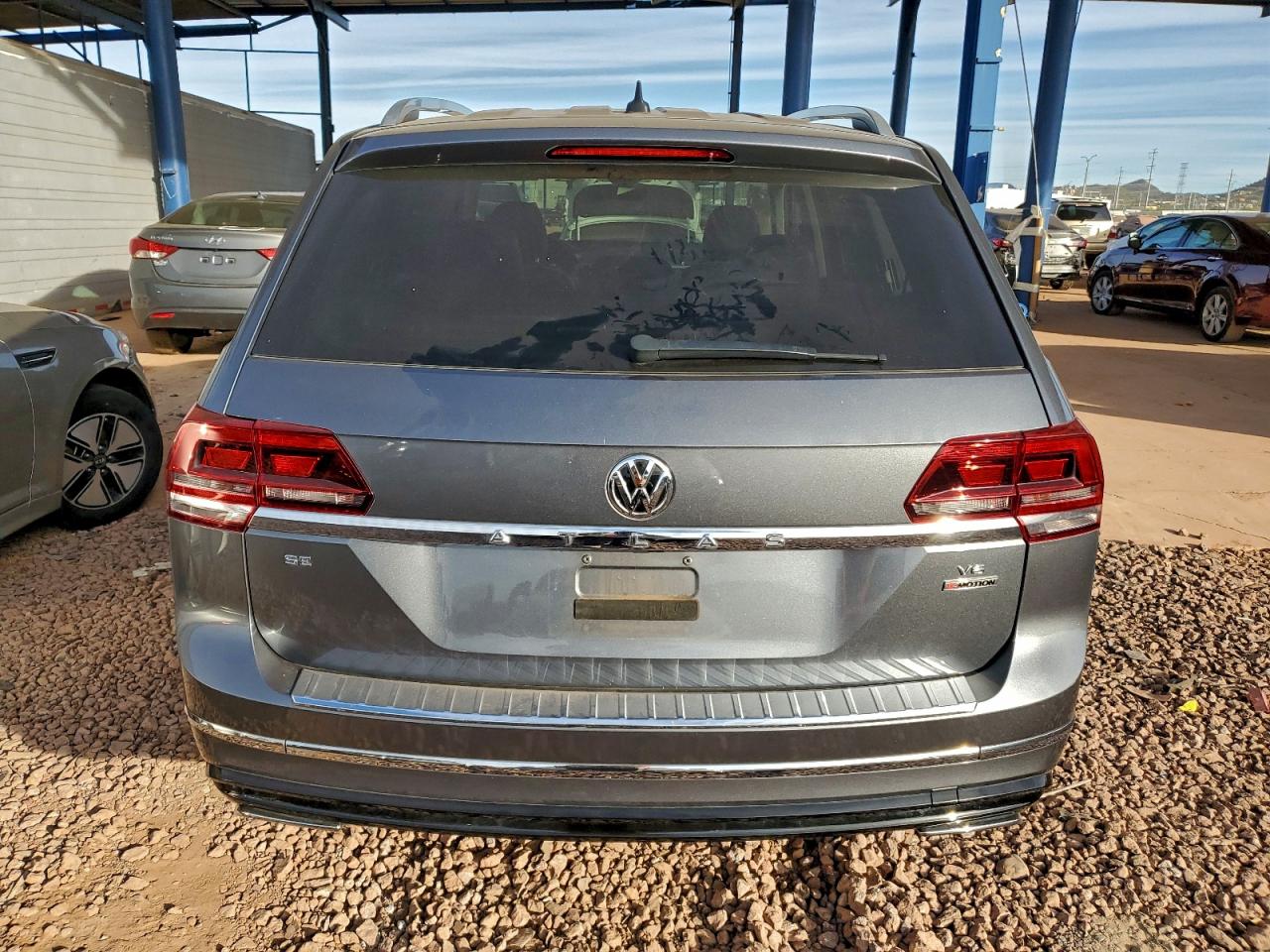 2018 VOLKSWAGEN ATLAS SE photo 6