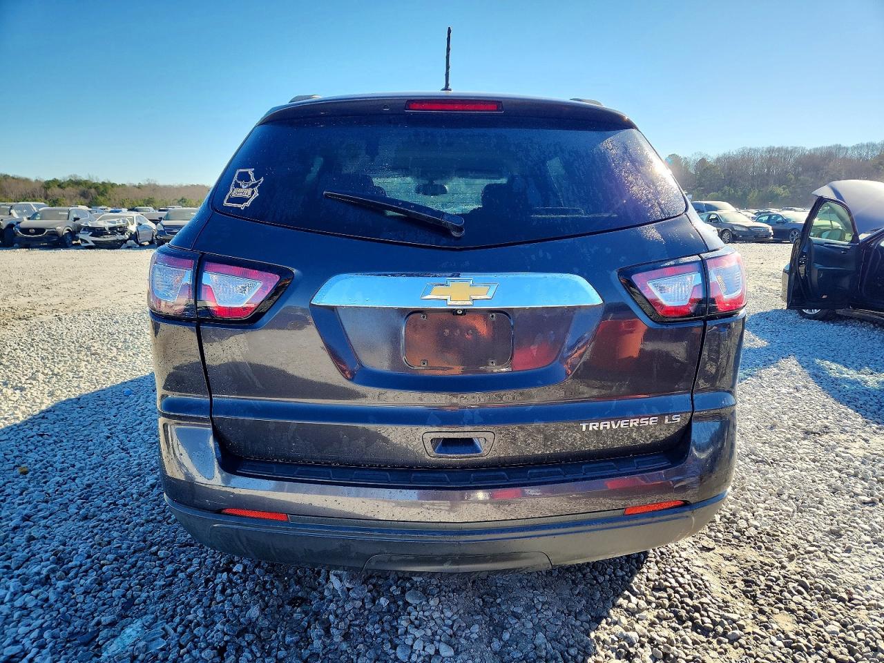2014 CHEVROLET TRAVERSE LS photo 6
