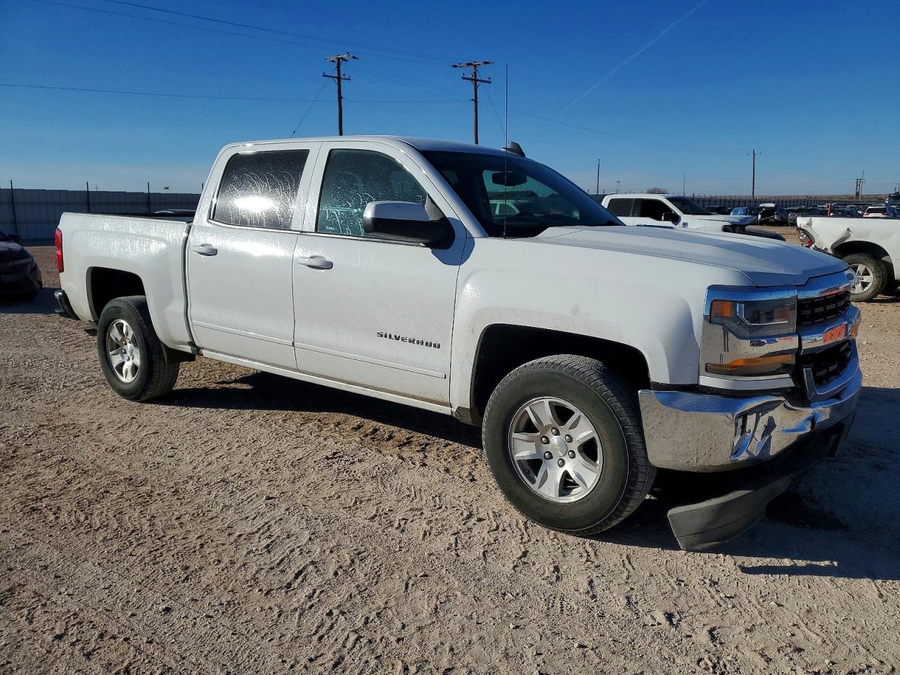2017 CHEVROLET SILVERADO C1500 LT photo 4