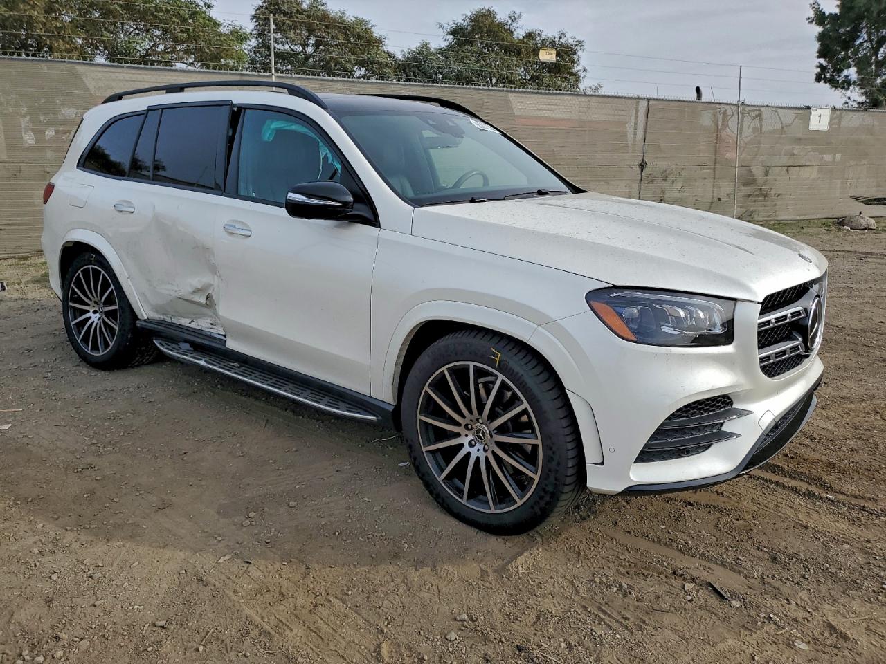 2021 MERCEDES-BENZ GLS 580 4MATIC photo 4