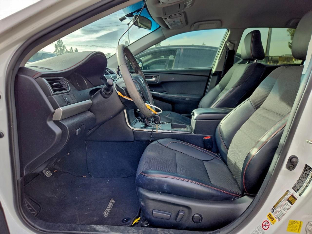 2017 TOYOTA CAMRY LE photo 7