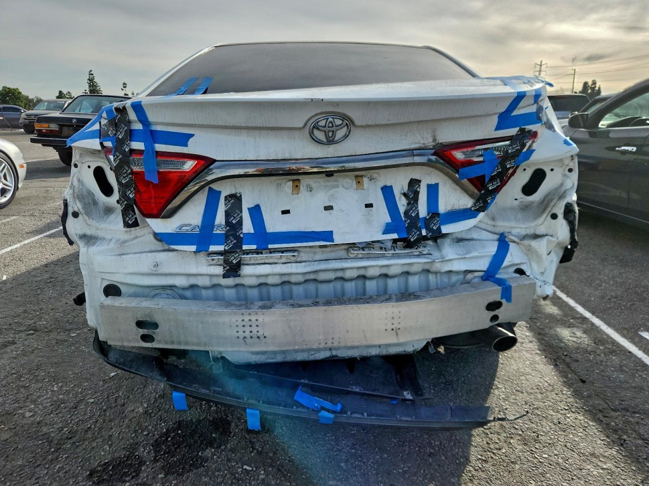 2017 TOYOTA CAMRY LE photo 6