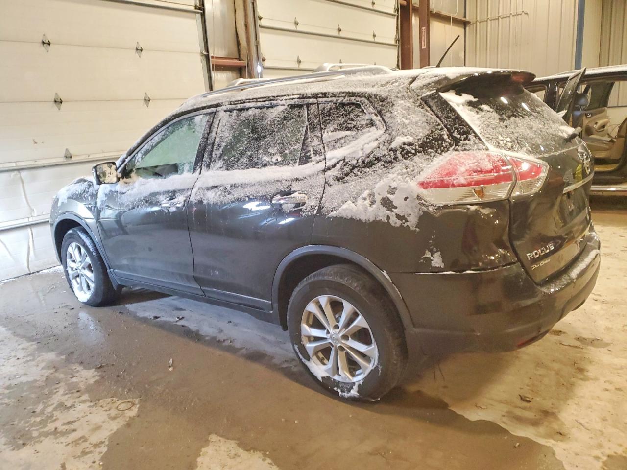 2016 NISSAN ROGUE S photo 2
