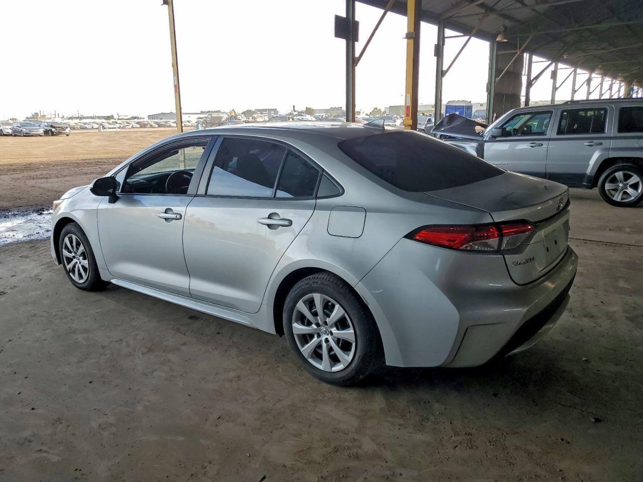 2020 TOYOTA COROLLA LE photo 2