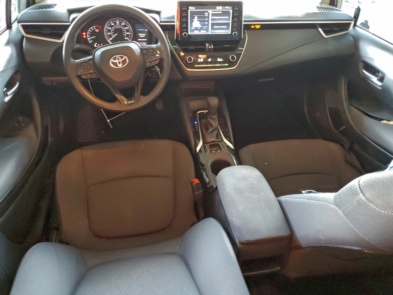 2020 TOYOTA COROLLA LE photo 8
