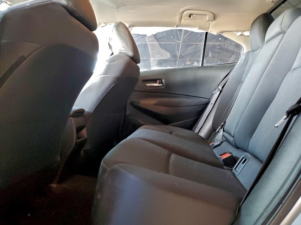 2020 TOYOTA COROLLA LE photo 10