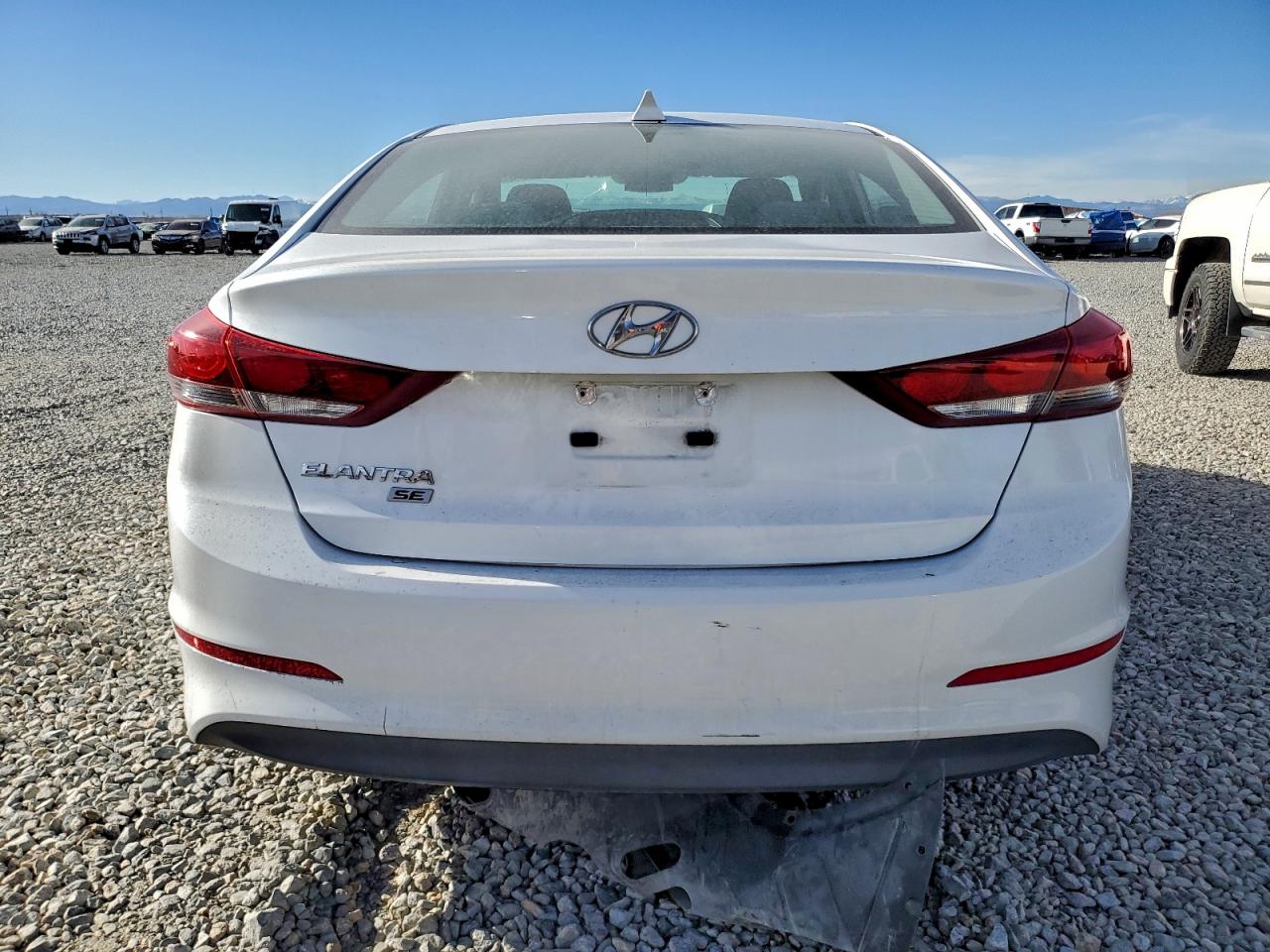 2017 HYUNDAI ELANTRA SE photo 6