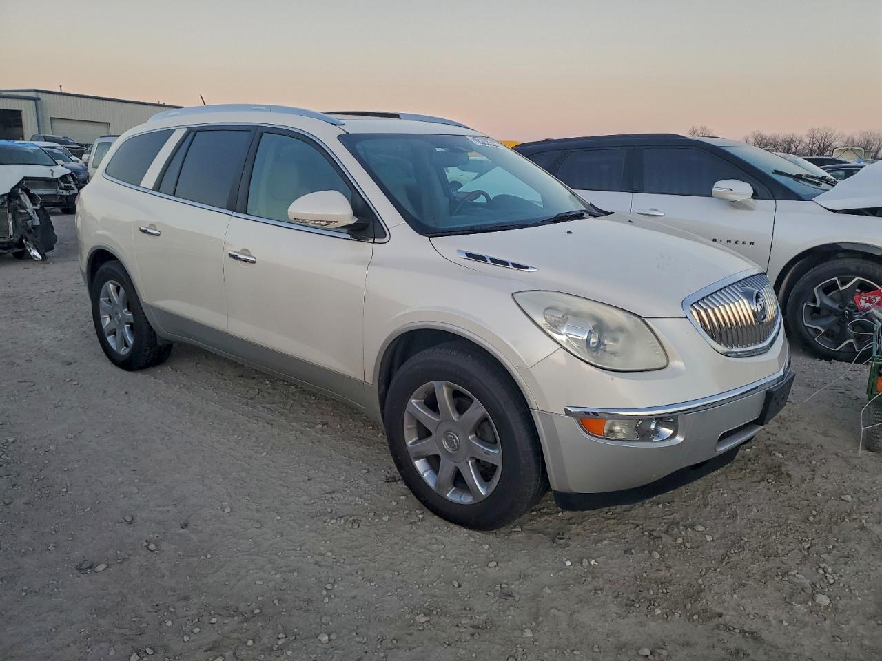 2010 BUICK ENCLAVE CXL photo 4