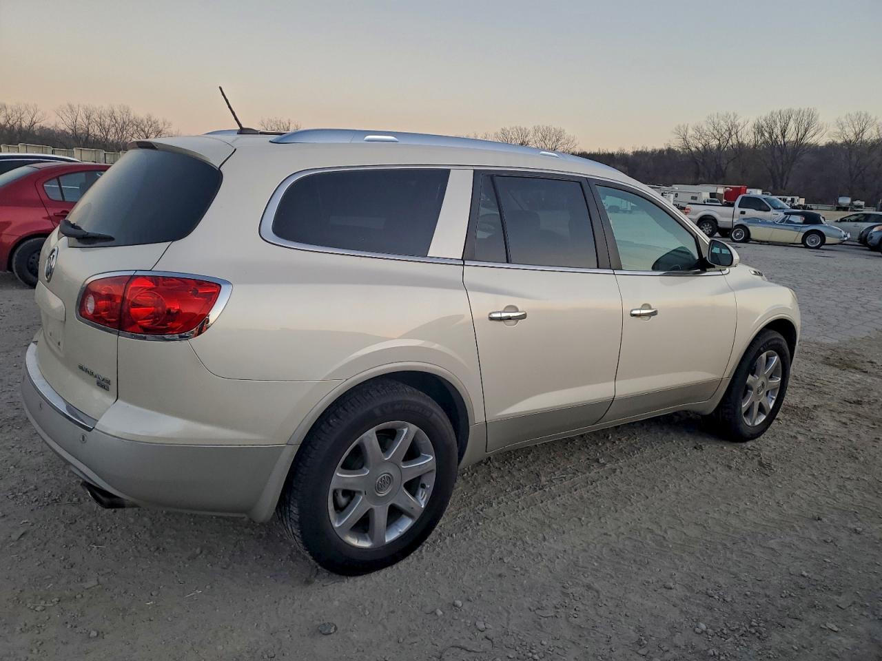 2010 BUICK ENCLAVE CXL photo 3